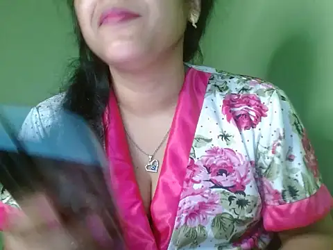 Snapshot of LOVERIAKOL chatting on February 26, 2026, 7:03 pm LOVERIAKOL online show from February 26, 2026, 7:03 pm