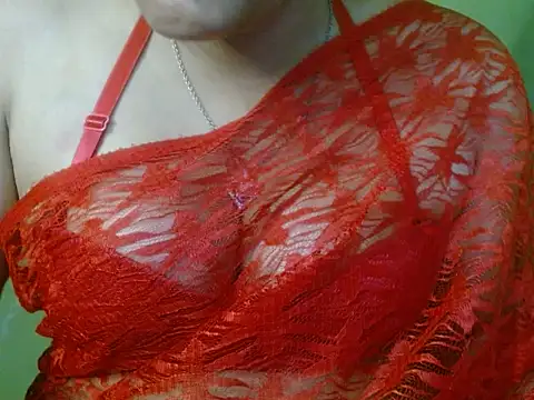 Snapshot of LOVERIAKOL chatting on February 16, 2026, 6:28 pm LOVERIAKOL online show from February 16, 2026, 6:28 pm