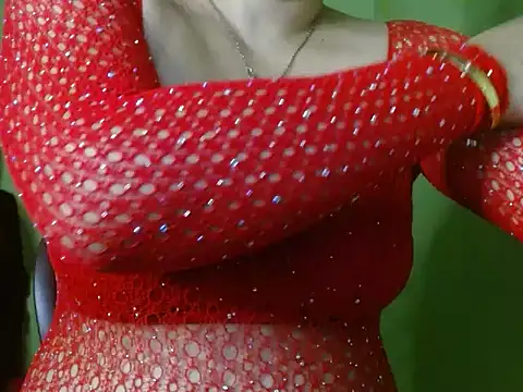 Snapshot of LOVERIAKOL chatting on April 3, 2026, 6:25 pm LOVERIAKOL online show from April 3, 2026, 6:25 pm