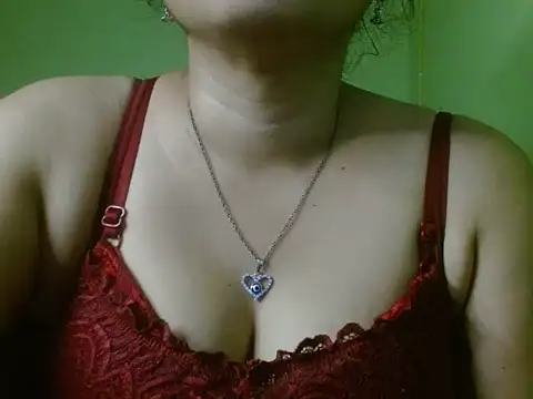 Snapshot of LOVERIAKOL chatting on March 27, 2026, 6:42 pm LOVERIAKOL online show from March 27, 2026, 6:42 pm