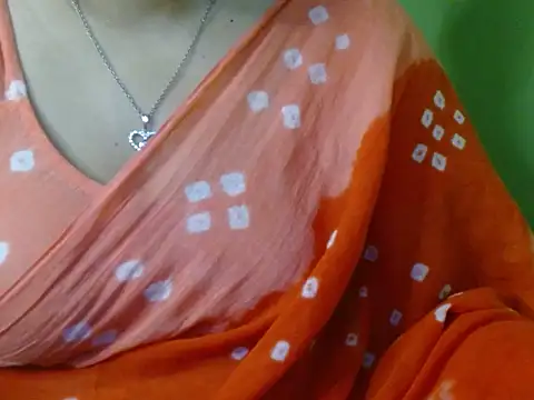 Snapshot of LOVERIAKOL chatting on March 5, 2026, 6:59 pm LOVERIAKOL online show from March 5, 2026, 6:59 pm