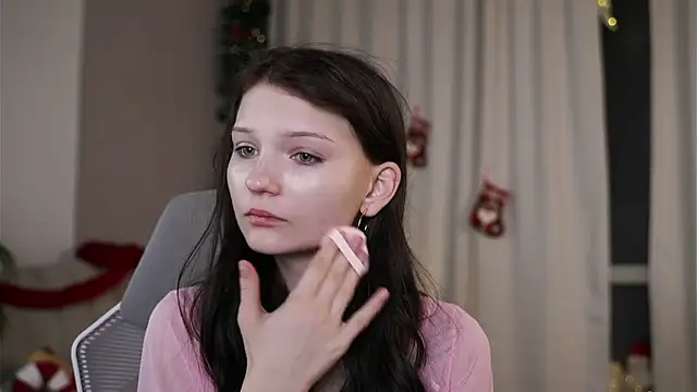 CindyGarrison online show from December 15, 2025, 12:16 am