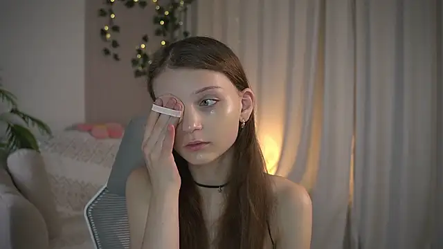 CindyGarrison online show from November 12, 2025, 11:41 pm