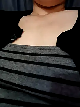 Snapshot of Sexy_ass1313 chatting on November 6, 2025, 2:15 am Sexy ass1313 online show from November 6, 2025, 2:15 am