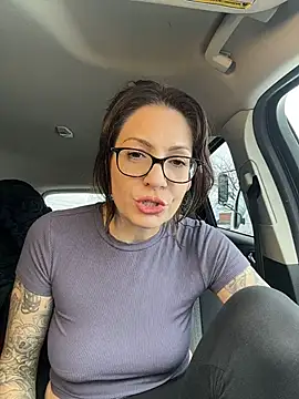 Snapshot of BeautifulMesss chatting on March 20, 2026, 8:32 pm BeautifulMesss online show from March 20, 2026, 8:32 pm