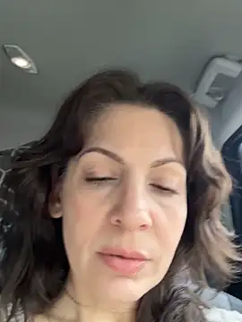 Snapshot of BeautifulMesss chatting on April 3, 2026, 5:08 pm BeautifulMesss online show from April 3, 2026, 5:08 pm