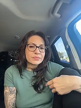 Snapshot of BeautifulMesss chatting on March 4, 2026, 5:53 pm BeautifulMesss online show from March 4, 2026, 5:53 pm