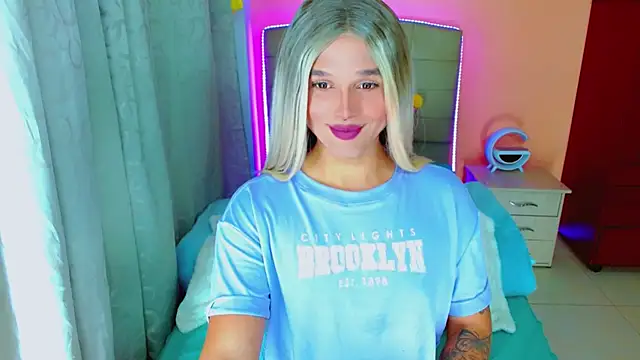 Snapshot of TaylorMon chatting on September 30, 2025, 9:21 pm TaylorMon online show from September 30, 2025, 9:21 pm