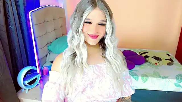 Snapshot of TaylorMon chatting on February 23, 2025, 12:51 am TaylorMon online show from February 23, 2025, 12:51 am