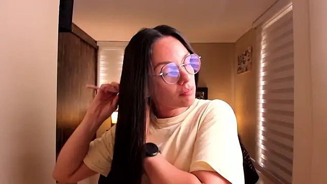 anabel 025 online show from March 10, 2025, 6:01 pm