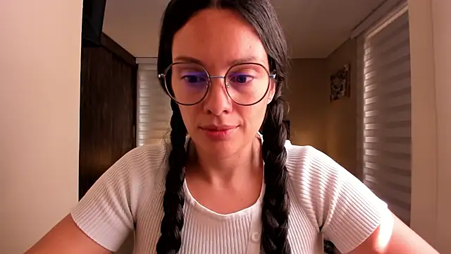 anabel 025 online show from November 26, 2025, 4:07 pm