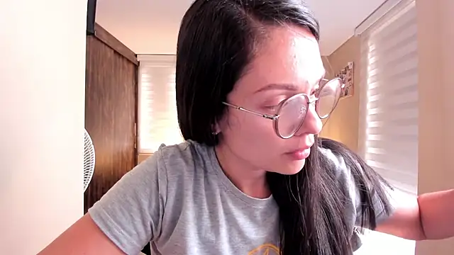 anabel 025 online show from March 12, 2025, 6:11 pm