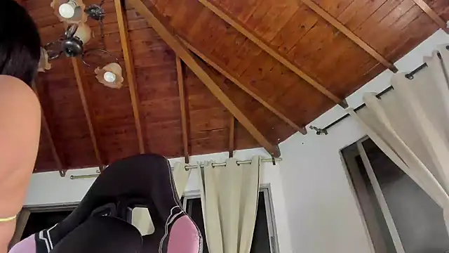 IsaFontanna online show from February 7, 2026, 2:41 am