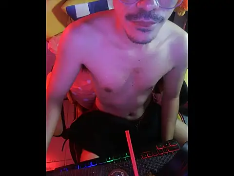 Snapshot of cloudyth1994 chatting on January 6, 2026, 9:19 pm cloudyth1994 online show from January 6, 2026, 9:19 pm