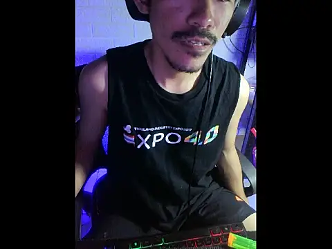 Snapshot of cloudyth1994 chatting on January 16, 2026, 6:56 pm cloudyth1994 online show from January 16, 2026, 6:56 pm