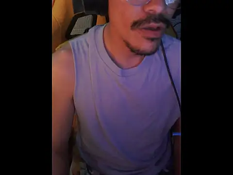 Snapshot of cloudyth1994 chatting on February 7, 2026, 9:12 pm cloudyth1994 online show from February 7, 2026, 9:12 pm