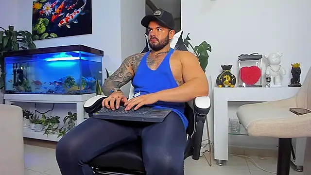 Snapshot of Johnnygrayson1 chatting on October 3, 2025, 12:47 am Johnnygrayson1 online show from October 3, 2025, 12:47 am