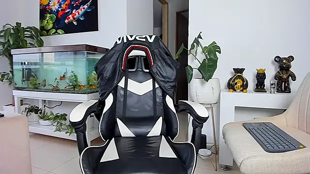 Snapshot of Johnnygrayson1 chatting on September 25, 2025, 10:05 pm Johnnygrayson1 online show from September 25, 2025, 10:05 pm