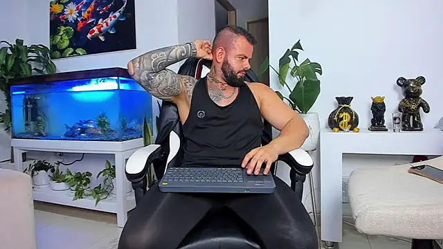 Snapshot of Johnnygrayson1 chatting on September 13, 2025, 1:27 am Johnnygrayson1 online show from September 13, 2025, 1:27 am