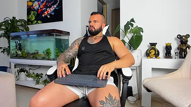 Snapshot of Johnnygrayson1 chatting on September 10, 2025, 11:04 pm Johnnygrayson1 online show from September 10, 2025, 11:04 pm