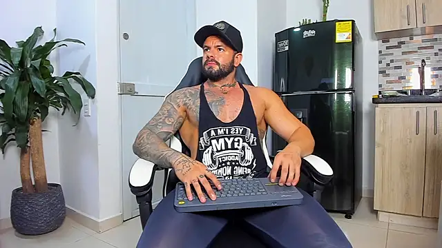 Snapshot of Johnnygrayson1 chatting on November 28, 2025, 11:16 pm Johnnygrayson1 online show from November 28, 2025, 11:16 pm