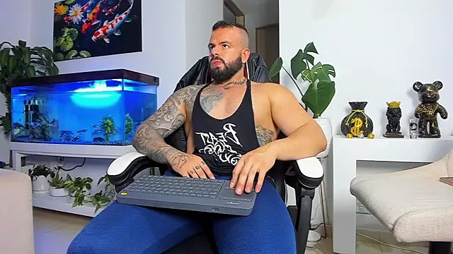 Snapshot of Johnnygrayson1 chatting on September 8, 2025, 11:48 pm Johnnygrayson1 online show from September 8, 2025, 11:48 pm