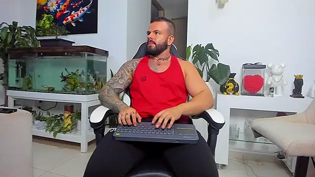 Snapshot of Johnnygrayson1 chatting on October 17, 2025, 12:14 am Johnnygrayson1 online show from October 17, 2025, 12:14 am