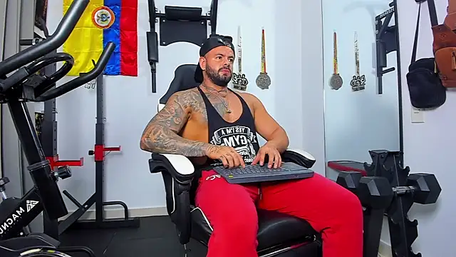 Snapshot of Johnnygrayson1 chatting on November 19, 2025, 11:27 pm Johnnygrayson1 online show from November 19, 2025, 11:27 pm