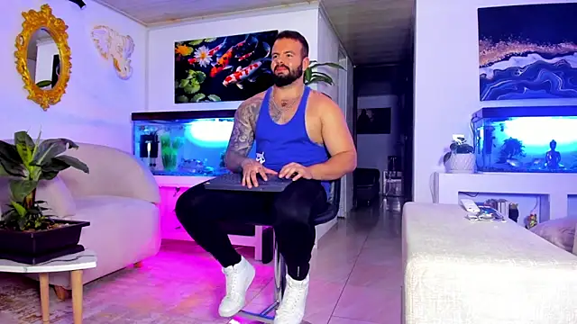 Snapshot of Johnnygrayson1 chatting on March 12, 2025, 11:54 pm Johnnygrayson1 online show from March 12, 2025, 11:54 pm