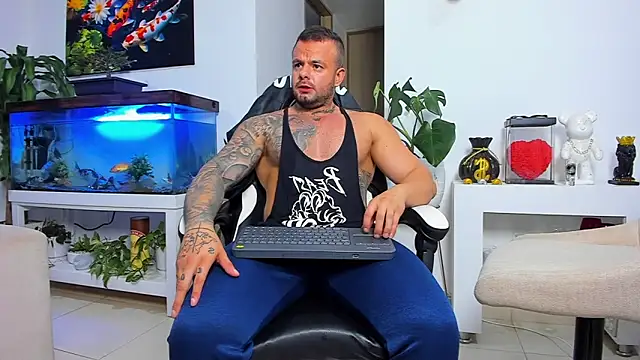 Snapshot of Johnnygrayson1 chatting on November 1, 2025, 12:28 am Johnnygrayson1 online show from November 1, 2025, 12:28 am