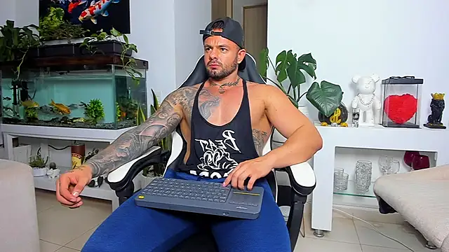 Snapshot of Johnnygrayson1 chatting on November 5, 2025, 11:08 pm Johnnygrayson1 online show from November 5, 2025, 11:08 pm