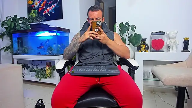 Snapshot of Johnnygrayson1 chatting on October 23, 2025, 12:20 am Johnnygrayson1 online show from October 23, 2025, 12:20 am