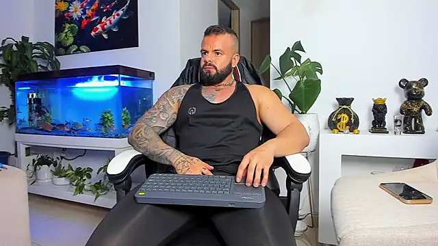 Snapshot of Johnnygrayson1 chatting on September 9, 2025, 11:58 pm Johnnygrayson1 online show from September 9, 2025, 11:58 pm