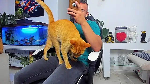 Snapshot of Johnnygrayson1 chatting on October 26, 2025, 2:01 am Johnnygrayson1 online show from October 26, 2025, 2:01 am