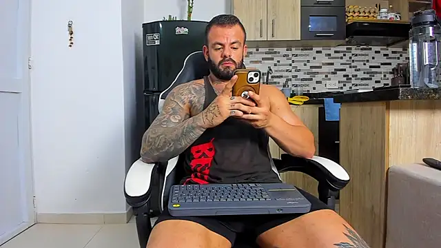 Snapshot of Johnnygrayson1 chatting on November 28, 2025, 12:44 am Johnnygrayson1 online show from November 28, 2025, 12:44 am