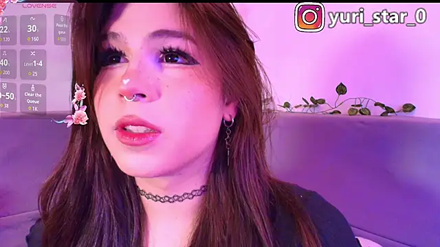 Snapshot of Yuri_Stars chatting on November 20, 2025, 10:20 pm Yuri Stars online show from November 20, 2025, 10:20 pm