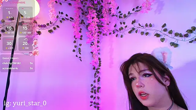 Snapshot of Yuri_Stars chatting on September 19, 2025, 12:47 am Yuri Stars online show from September 19, 2025, 12:47 am