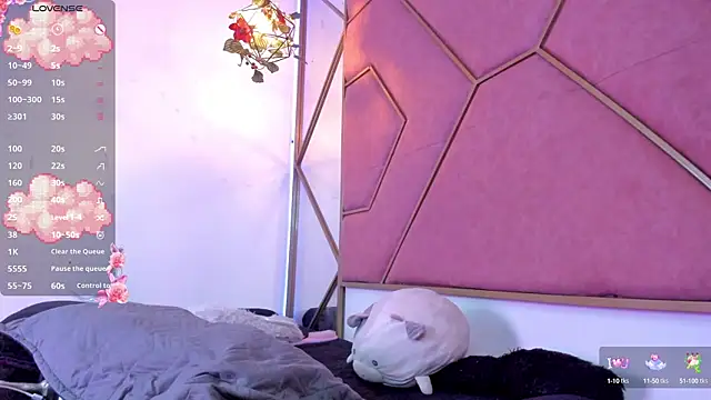 Snapshot of Yuri_Stars chatting on March 6, 2025, 12:54 am Yuri Stars online show from March 6, 2025, 12:54 am