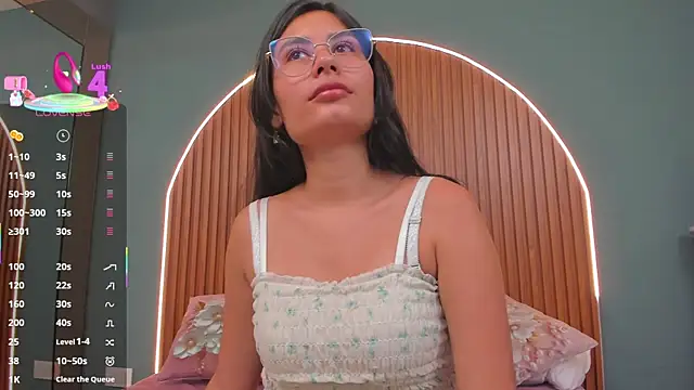 Snapshot of NayeCloud chatting on December 18, 2025, 3:55 am NayeCloud online show from December 18, 2025, 3:55 am