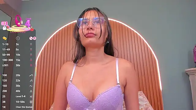 Snapshot of NayeCloud chatting on December 20, 2025, 10:51 am NayeCloud online show from December 20, 2025, 10:51 am