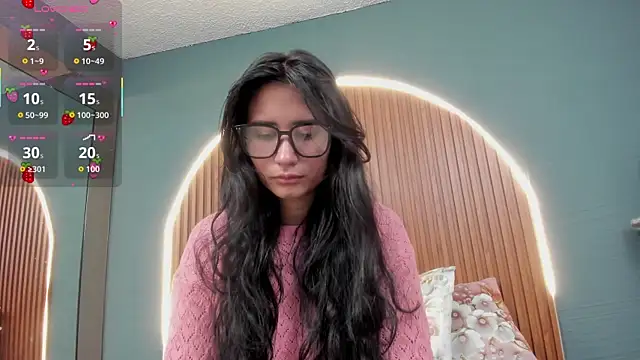 NayeCloud online show from November 27, 2025, 3:40 am