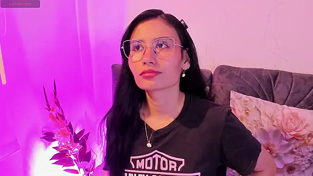 NayeCloud online show from July 10, 2026, 3:50 am