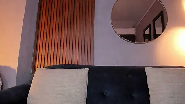 rose xd online show from November 11, 2025, 9:42 pm