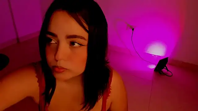 Snapshot of ValeryySoto_ chatting on December 10, 2024, 4:34 am ValeryySoto online show from December 10, 2024, 4:34 am