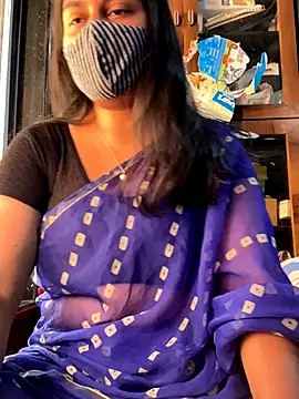 Snapshot of HaaniKaur chatting on December 1, 2025, 7:42 am HaaniKaur online show from December 1, 2025, 7:42 am