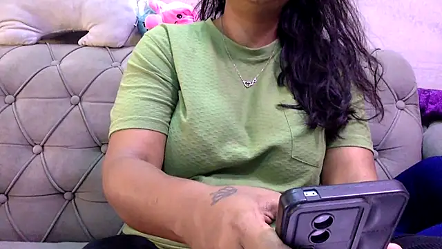 Snapshot of HaaniKaur chatting on March 25, 2026, 6:57 am HaaniKaur online show from March 25, 2026, 6:57 am