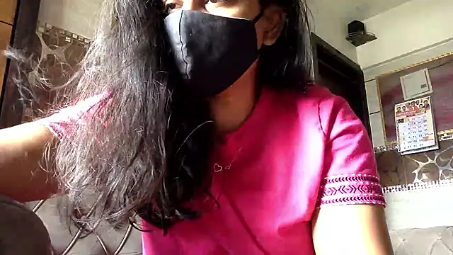 Snapshot of HaaniKaur chatting on April 18, 2026, 5:10 am HaaniKaur online show from April 18, 2026, 5:10 am