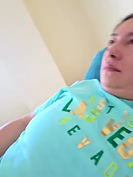 Snapshot of xLadyScarlettx chatting on April 14, 2026, 12:43 pm xLadyScarlettx online show from April 14, 2026, 12:43 pm