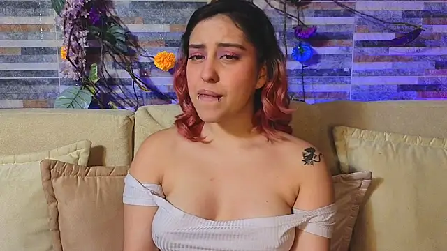 Snapshot of Hairyandsexysalma chatting on September 9, 2025, 7:18 am Hairyandsexysalma online show from September 9, 2025, 7:18 am