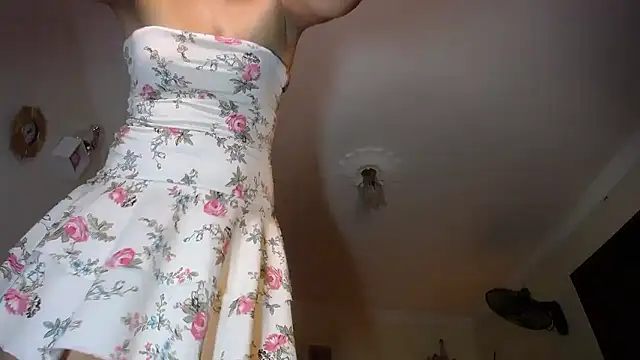 Snapshot of danielle_rose_1 chatting on January 11, 2026, 5:53 pm danielle rose 1 online show from January 11, 2026, 5:53 pm